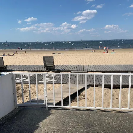 Lumineux En Bord De Avec Parking Apartmán