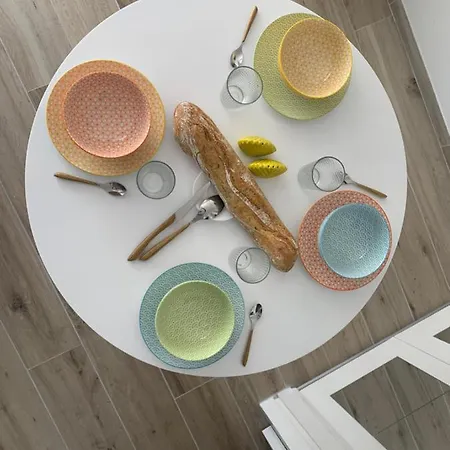 아파트 Lumineux En Bord De Avec Parking *